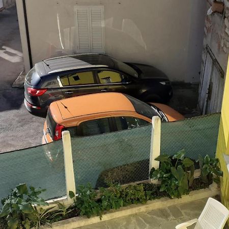 La Casa Gialla Del Ristoro Agricolo Vecchiano Exterior foto