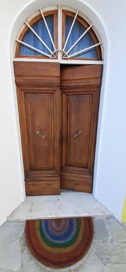 La Casa Gialla Del Ristoro Agricolo Vecchiano Exterior foto